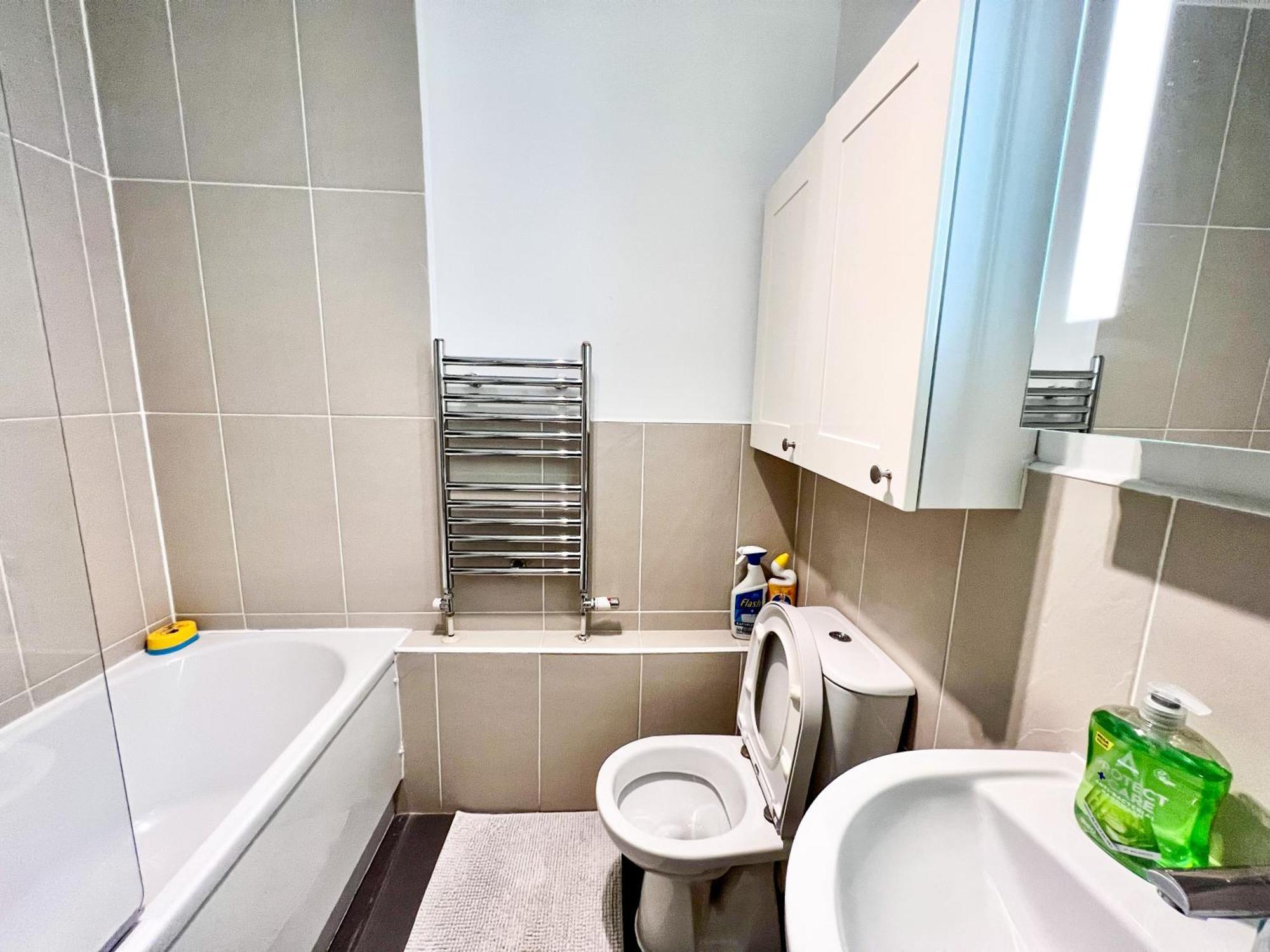 Apart-hotel Great River Thames View Entire In The Most Central