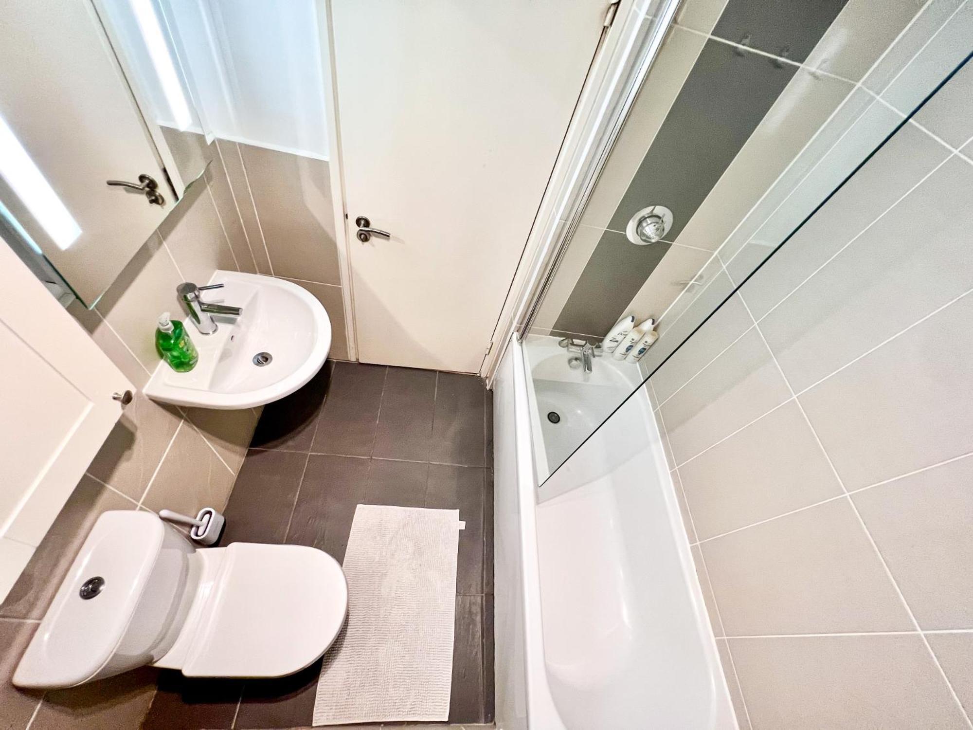 Apart-hotel Great River Thames View Entire In The Most Central *
