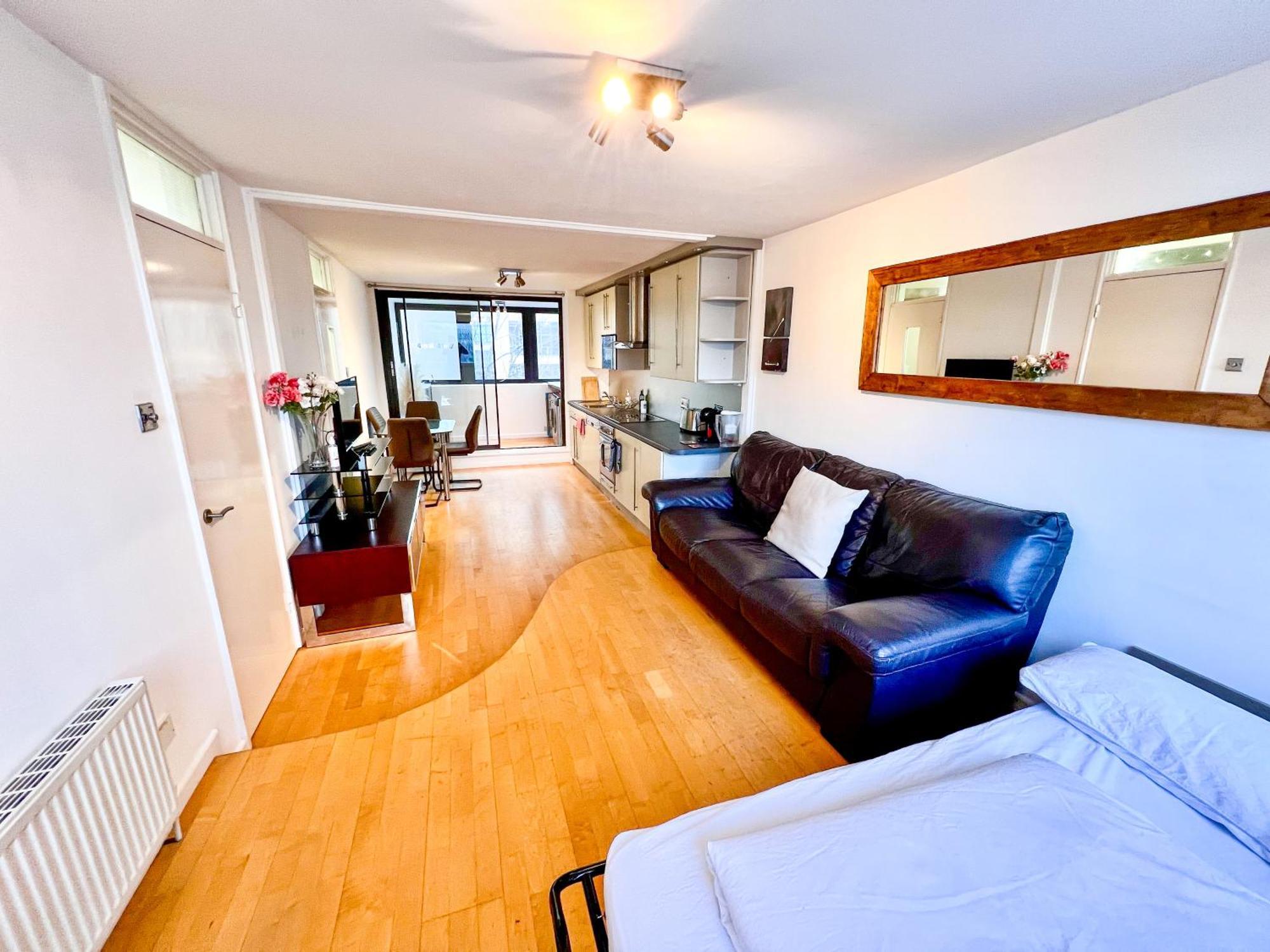 Apart-hotel Great River Thames View Entire In The Most Central